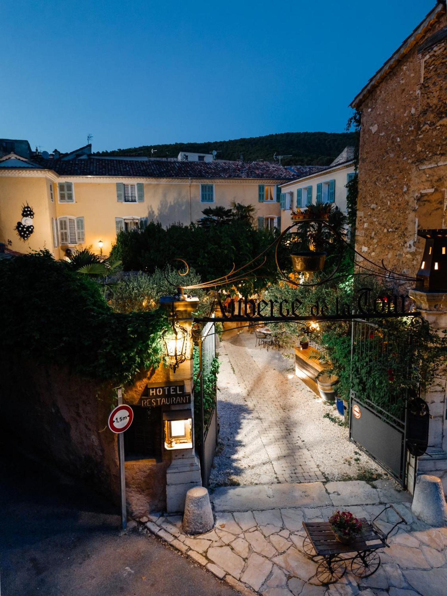 Auberge De La Tour Aups Exteriér fotografie