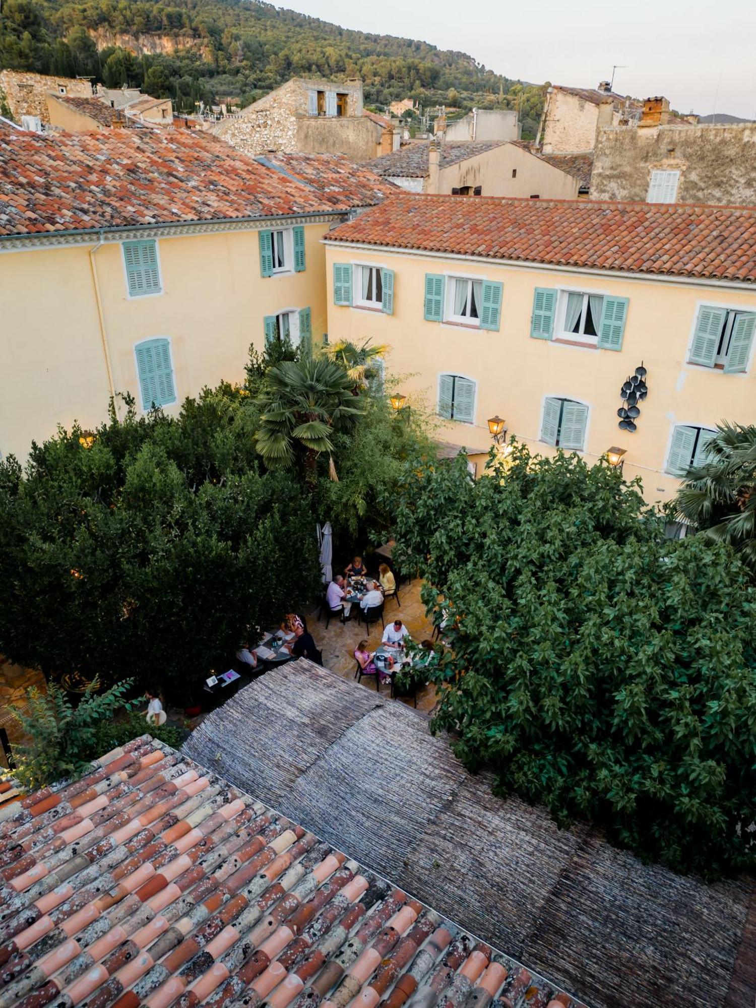 Auberge De La Tour Aups Exteriér fotografie